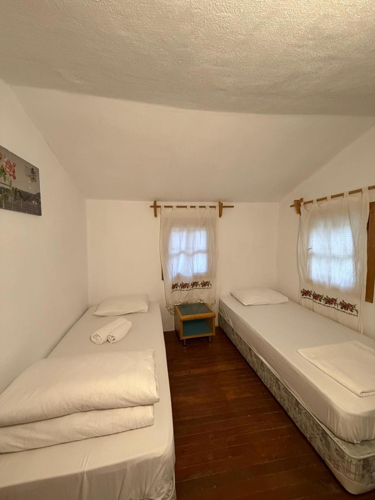 Kidrak Otel Montenegro-1 ฟารัลยา ภายนอก รูปภาพ